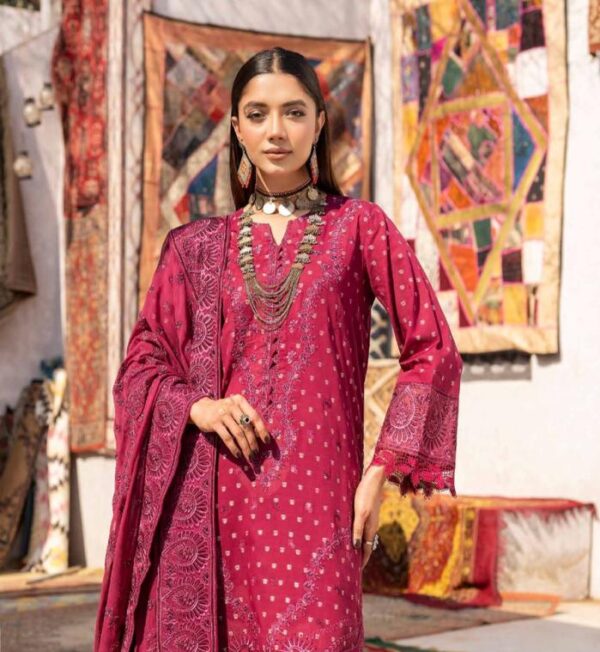 EMBROIDERET BANASARI JECQUARD LAWN WITH EMBROIDERED CHIFFON DUPATTA